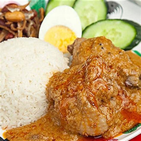  Nasi Lemak: Wybuchowe Zapachy Curry w Utopii Ryżowej