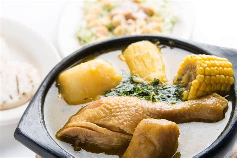  Sancocho de Gallina:  A Vibrant Symphony of Flavors and Textures that Transports You to the Heart of Yopal