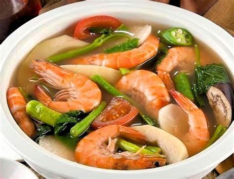  Sinigang na Hipon: Odkryj kwaśno-pikantne bogactwo smaków Filipin z miasta Ormoc!