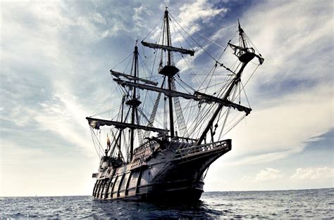 What Kind of Ship Is the Black Pearl?